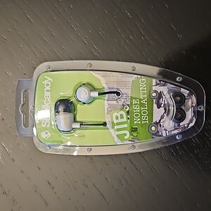 Skullcandy noise isolating wired ear buds